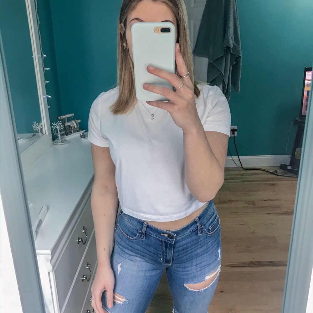 Hollister Ripped Jeans - Picture 2 of 4